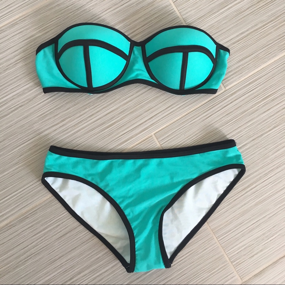NWOT Strapless Bikini